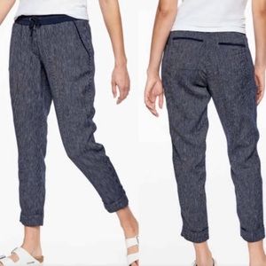 Athleta linen joggers striped blue capris size 6